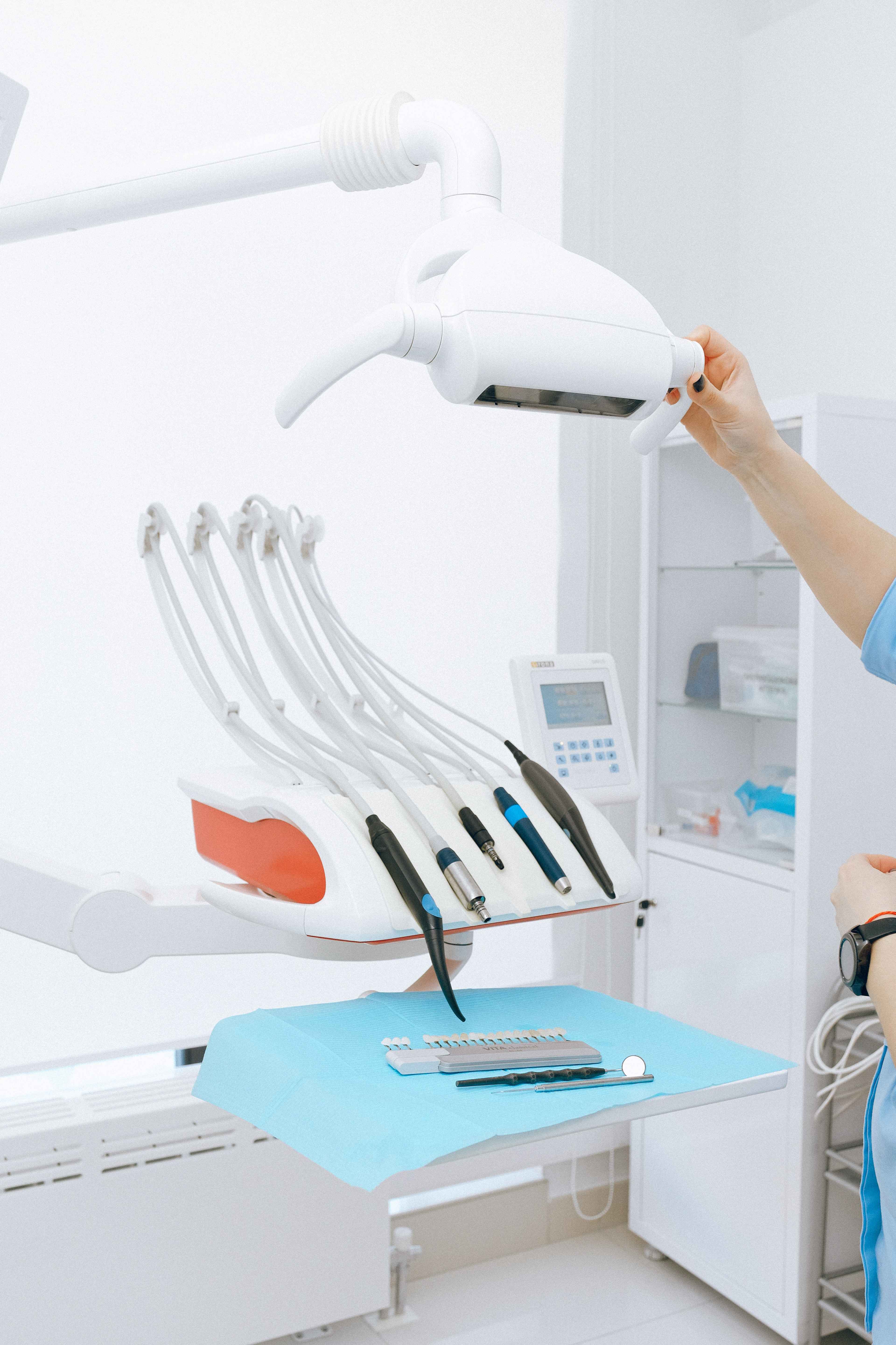 تجهیزات دندانپزشکی امیر دنتال
-amirdental-مظنه